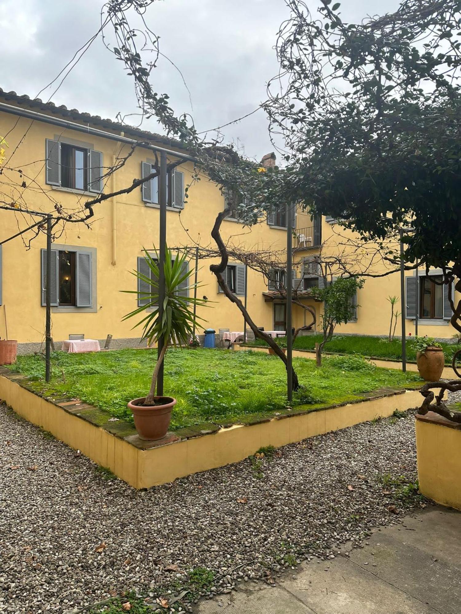 New Generation Hostel Florence Center Excellent Location The Right Alternative To Luxury Hotels A Few Steps From The Ponte Vecchio Surrounded By Restaurants And Clubs And Offers Opportunities For Shopping Free Wi-Fi Kitchen Garden Zewnętrze zdjęcie